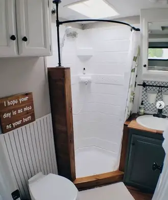 24 Rv Bathroom Remodels For Inspiration, Rv Bathtub Ideas