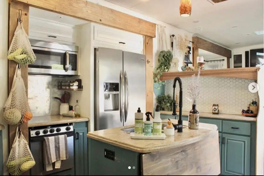 Kitchen after 11