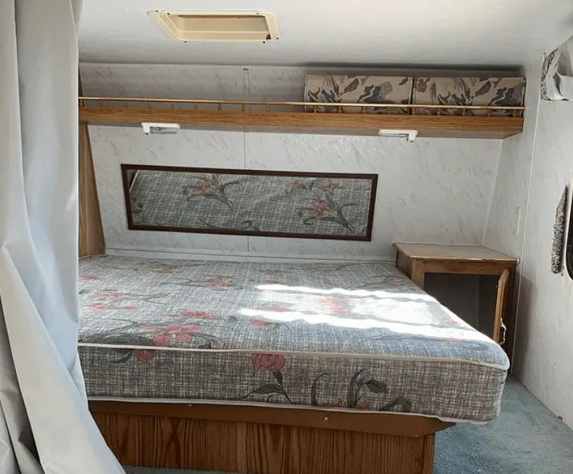 morg_ngoestiny rv bedroom before
