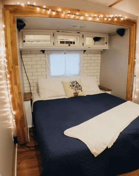 42 Gorgeous RV Bedroom Remodels for Cozy Inspiration